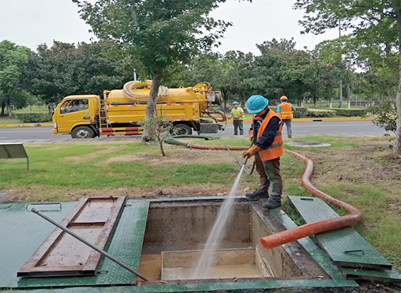 张家川化油池清理